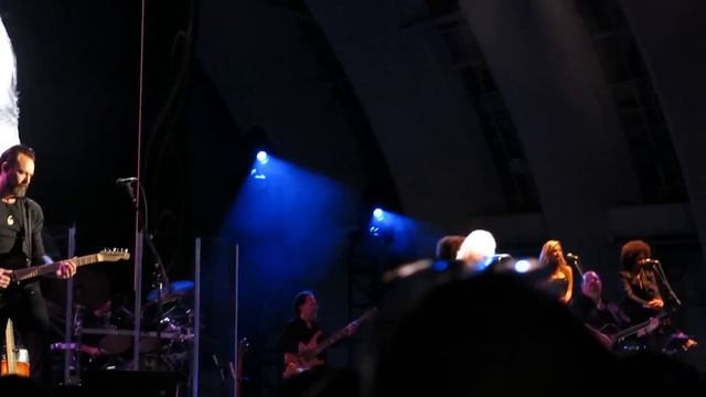 Barry Gibb and Stephen Gibb - Mythology Tour - Gotta Get a Message to You - LIVE смотреть онлайн