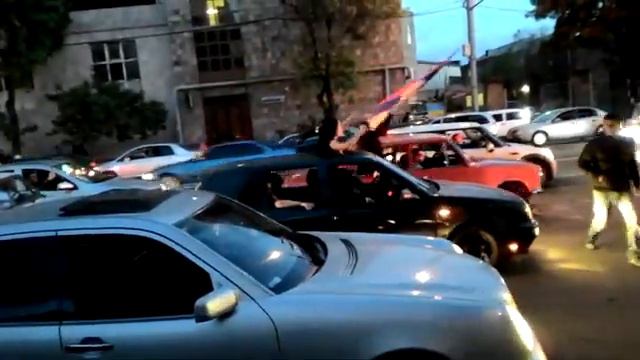 Отставка Сержа Саргсяна. Народ ликует