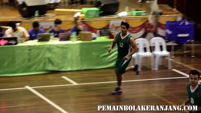 MABA Cup 2013: Sabah (white) vs Pahang (green) смотреть онлайн