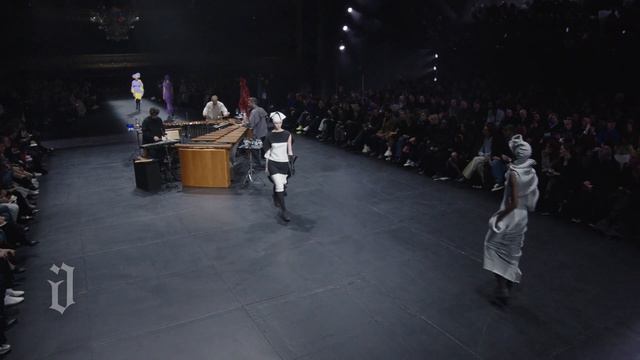 ISSEY MIYAKE | FW'23 смотреть онлайн