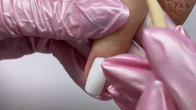 КАК ПОКРЫТЬ НОГТИ БЕЛЫМ ЛАКОМ БЕЗ ЗАТЕКОВ смотреть онлайн