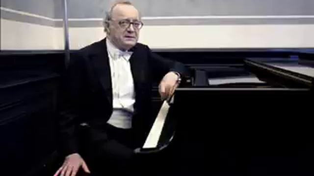 Alfred Brendel plays Beethoven - "Eroica" Variations op. 35 смотреть онлайн