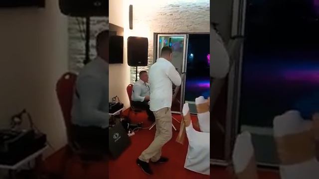 NELE & BELAC -KAFANSKI SVIRAČU смотреть онлайн