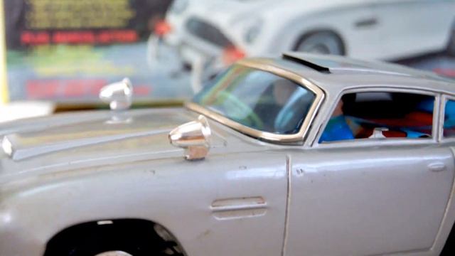 60s Vintage 007 JAMES BOND ASTON MARTIN DB5 Battery Tin Toy Japan AOSHIN/Gilbert смотреть онлайн