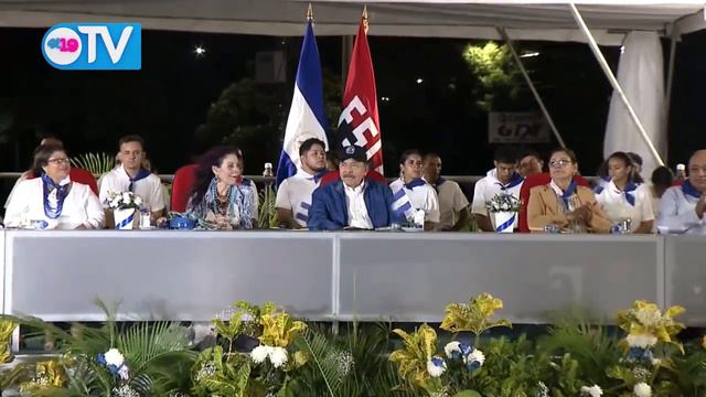 Presidente Daniel Ortega y Vicepresidenta Rosario Murillo presiden Desfile Patrio