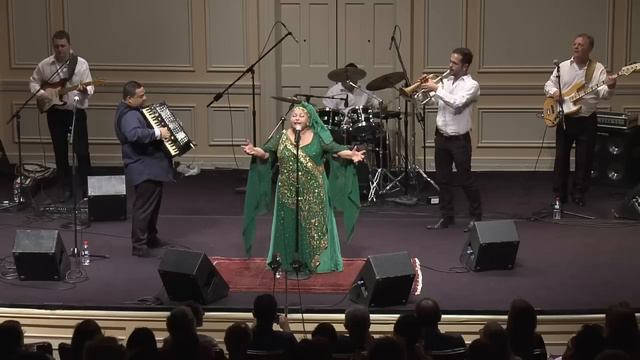 Esma Redžepova & Folk Masters Play Romani (Gypsy) & Macedonian Music