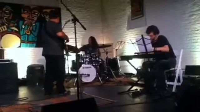 Joe Sanchez Trio,At ShapeshifterLab смотреть онлайн