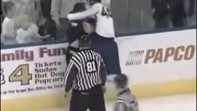Hockeyfighters.cz Drew Bagnall vs Vladimir Mihalik 101009.wmv смотреть онлайн