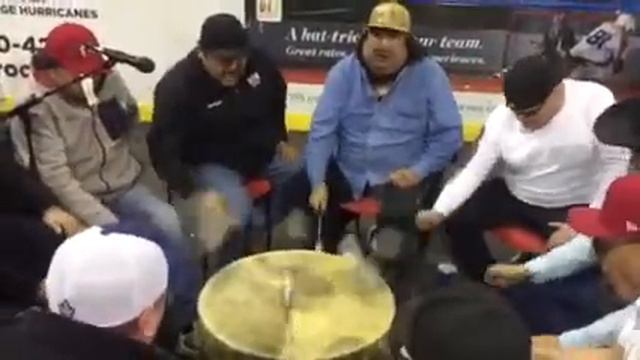 Black Otter - Chicken Dance Song! Lethbridge Peace Powwow 2018 смотреть онлайн