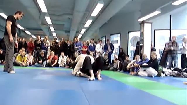 Kamppailupäivät - Janne Maunonen vs. Mikko Nihtilä смотреть онлайн