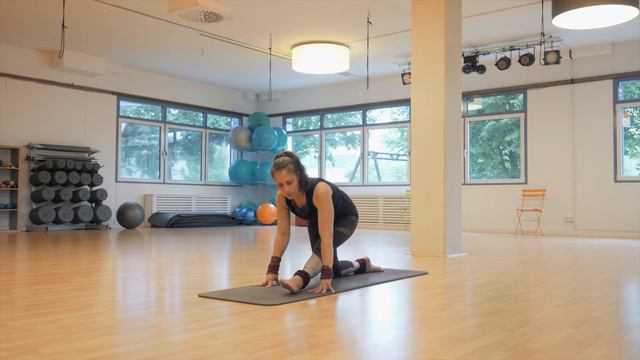 Sabina: Yoga Stretch смотреть онлайн