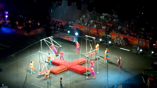 Ringling brothers & barnum & bailey presents zing zang zoom смотреть онлайн