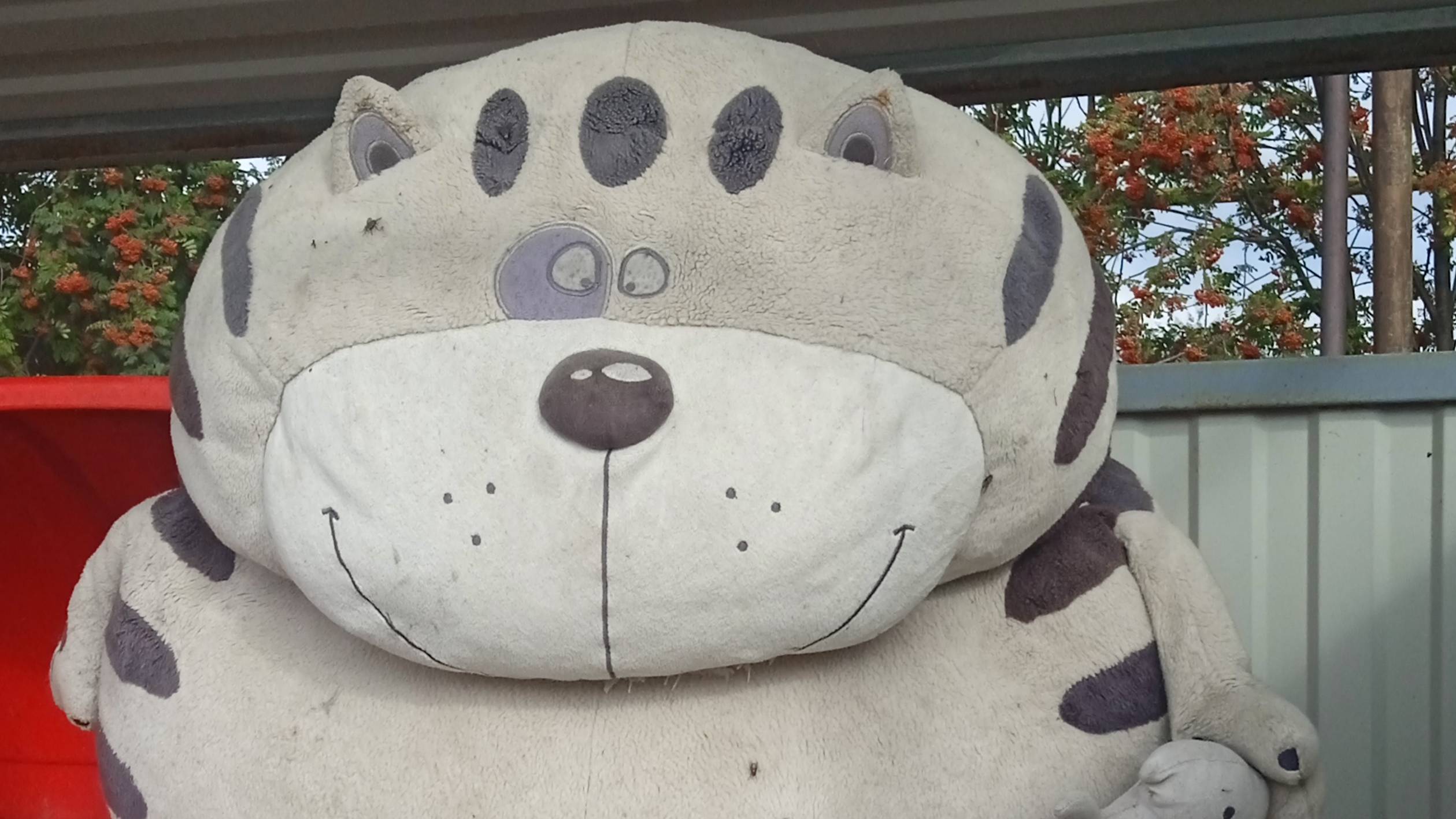 Поход на свалку №27.Что люди выкидывают в мусорные баки. Нашел целый прицеп с деньгами. смотреть онлайн