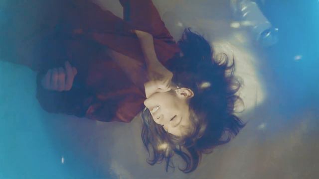 Yasemin Kay Allen - MAG Dergisi Kapak Videosu смотреть онлайн