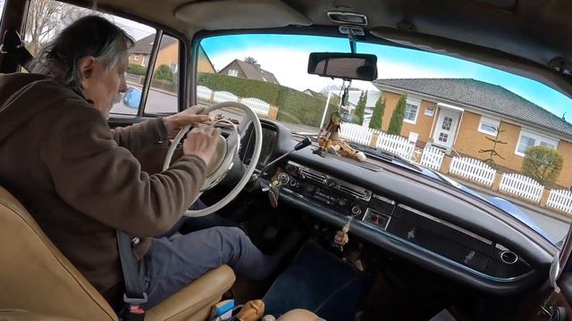 Olaf's Oldtimer. Drive. Mercedes W110 200D Driving Experience. Amazing Car!