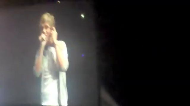 Niall Horan Singing The A Team by Ed Sheeran смотреть онлайн