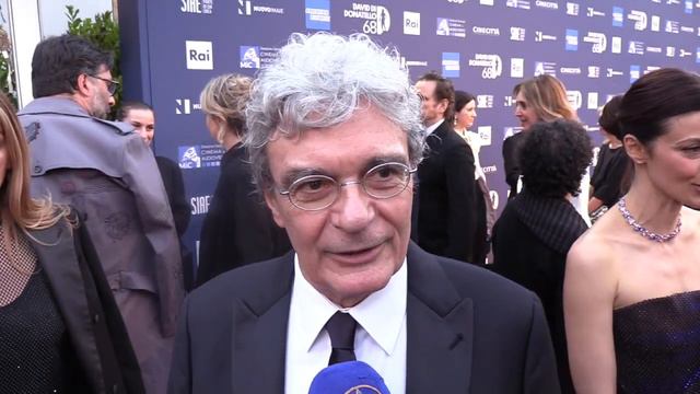 Mario Martone ai David di Donatello 2023 rivela: "Lavoravo a Napoli per cui mi sono goduto tutto .. смотреть онлайн