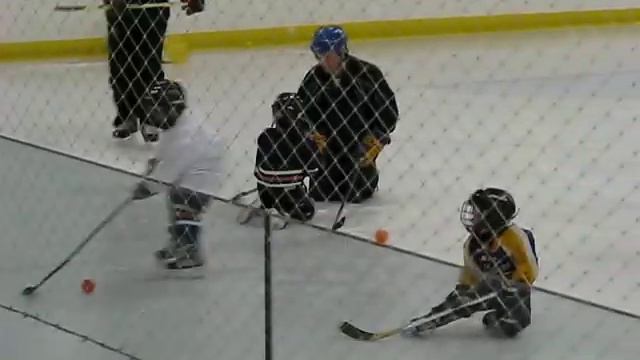 Justin's first hockey skating practice смотреть онлайн