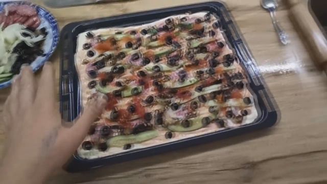 ВСЕ..МЕНЯЮ ПРОФЕССИЮ! Бросаю дальнобой, ухожу в пекари! Сам делаю тесто для пиццы и делюсь рецептом смотреть онлайн