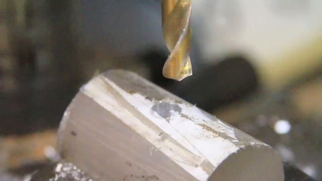 (1/2) Making a Machinists Hammer - Handle and Head - from aluminum on the mini lathe смотреть онлайн