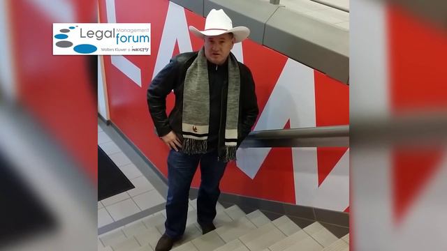 Mitch Kowalsky participa en el Legal Management Forum смотреть онлайн