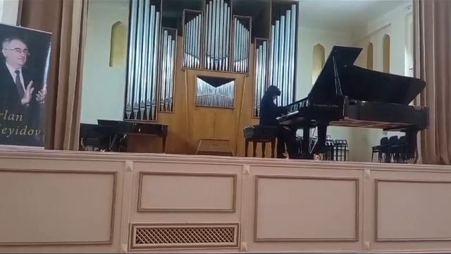"Küçələrə su səpmişəm " işləyəni F.Quliyeva. İfa Zeynalov Fərid Azər oğlu. смотреть онлайн