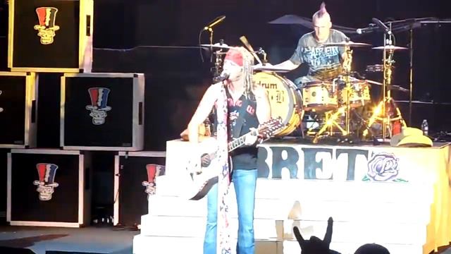 Bret Michaels - Every Rose Has its Thorn (live fragment) @ PNC Holmdel, NJ, July 2, 2010 (HD) смотреть онлайн