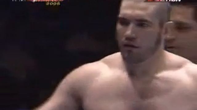 Boxer Kissed Other Boxer And Got Knocked Out смотреть онлайн