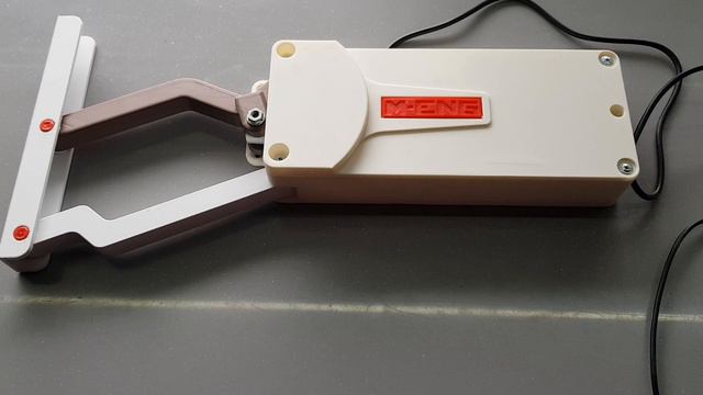 Электропривод мебельной дверки