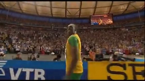 Usain Bolt 200m 19.19 World Record Maailman ennätys