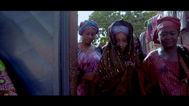 Bintou Soumbounou (BBS)_ Tounkarake  (clip Officiel)