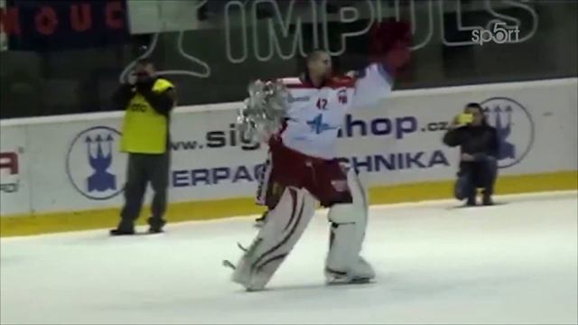 SPORT 5: Hašek rozebral brankáře. Chválí Lašáka, baví ho Konrád смотреть онлайн