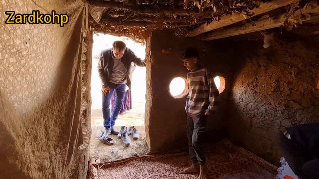 Struggle for survival: the empathy of a good man with a nomadic woman to escape the cold of winter. смотреть онлайн