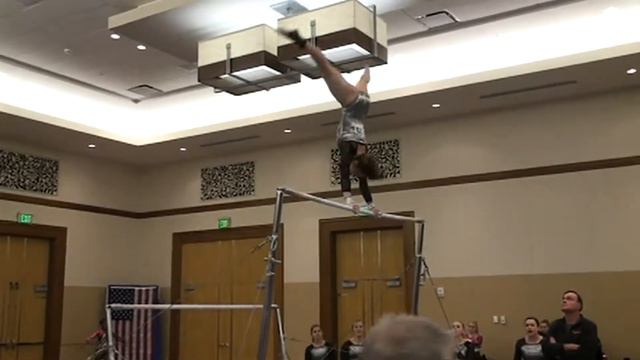 W UB L10 DeVeaus, Jessica Peszek 1 смотреть онлайн