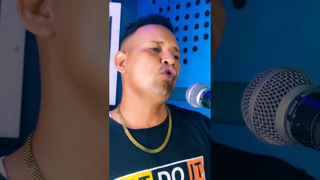 EDWIN ALANDETE COMO EL PAVO REAL VIDEO смотреть онлайн