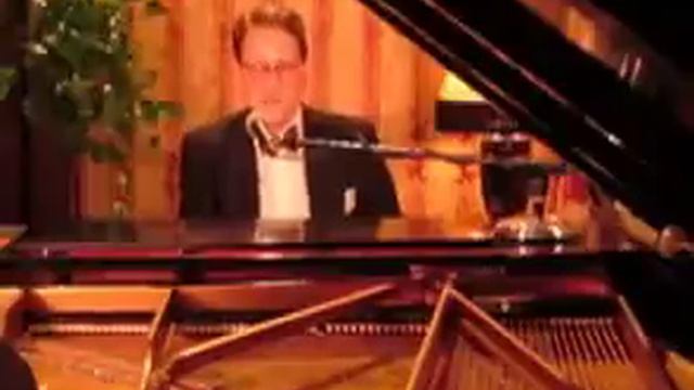 PETER MINTUN: About A Quarter To Nine (Harry Warren-Al Dubin) 1935 смотреть онлайн