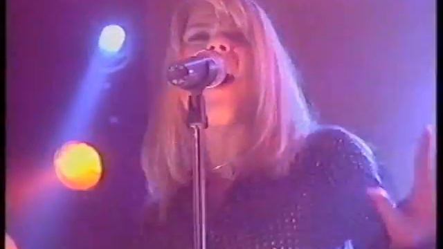 Belinda Carlisle Always Breaking My Heart TOTP смотреть онлайн