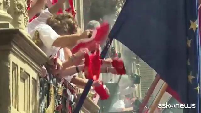 Delirio a Pamplona, al via San Firmino e le corse dei tori смотреть онлайн