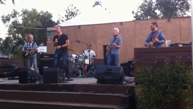 DEAD FLOWER Start me up - Cà de Mandorli.wmv смотреть онлайн