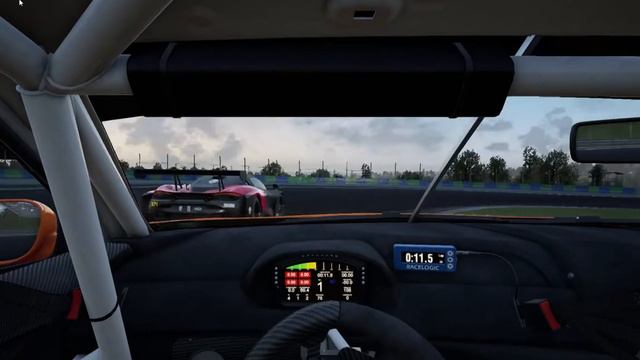 BMW vs. McLaren in ACC смотреть онлайн
