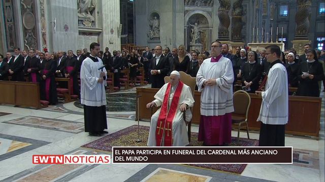 El Papa en funeral del Cardenal más anciano del mundo смотреть онлайн