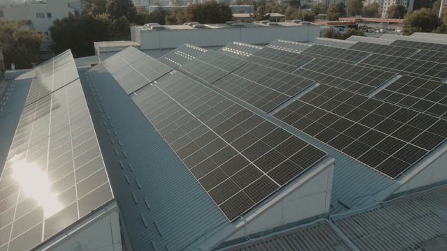 Rade Koncar Kontaktori i Relei - Solar Plant смотреть онлайн