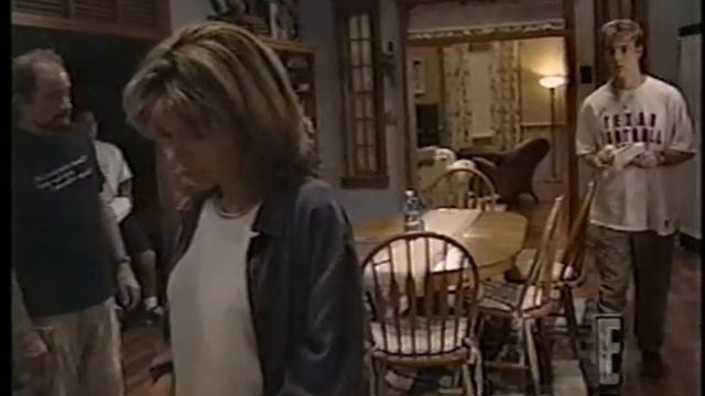 Mary Margaret Humes and John Wesley Shipp on E! смотреть онлайн