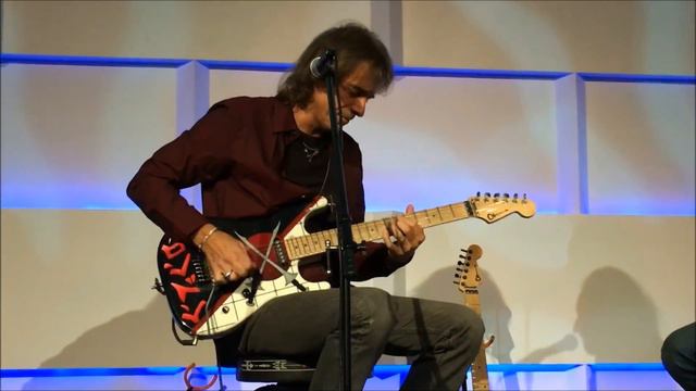 An Evening with Warren Demartini @ The Music Zoo 4/25/2017 смотреть онлайн