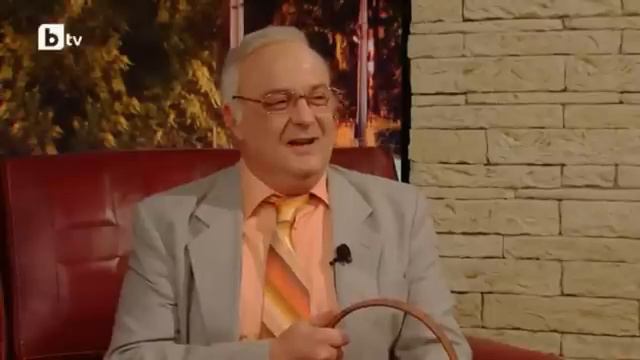 Шоуто на Слави: Професор Мърморски - Чудото на зачеването (Краси Радков) смотреть онлайн