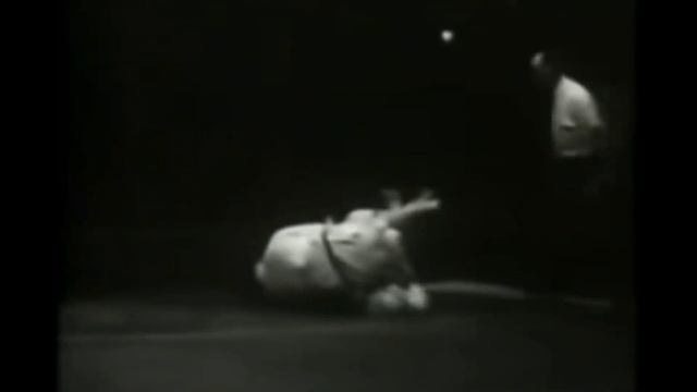 Helio Gracie v. Masahiko Kimura (1951) смотреть онлайн