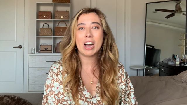 Holidays and Handbags | Tag Video, Chanel, Dior | LuxPetite смотреть онлайн