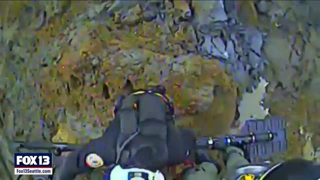 From the skies: A look at rescue efforts and the scale of the Oso landslide's destruction смотреть онлайн