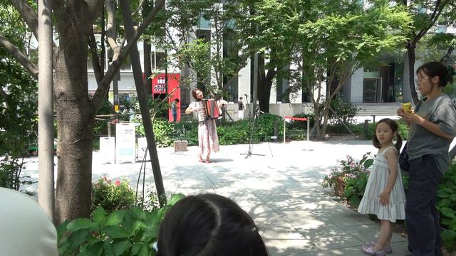 샹송 오 샹젤리제Les Champs Elysees - 아코디언 연주 . смотреть онлайн