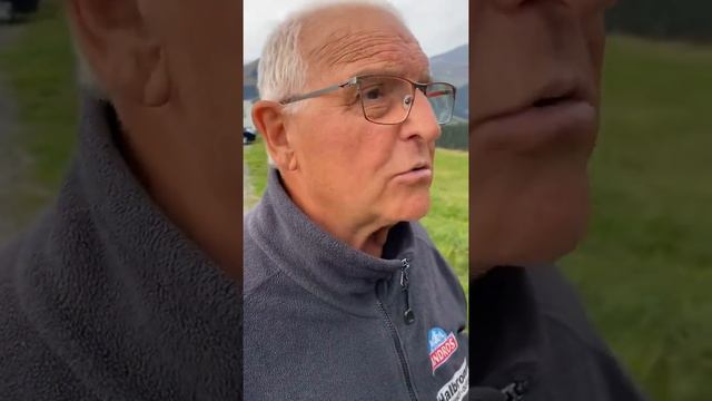 UNE DRÔLE DE CLOCHE !